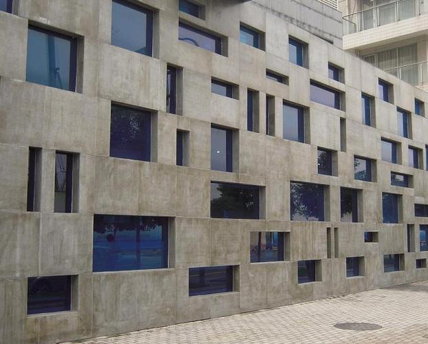 省榆林市中正建材有限责任公司,主要经营粉煤灰空心砌块标砖水泥构件